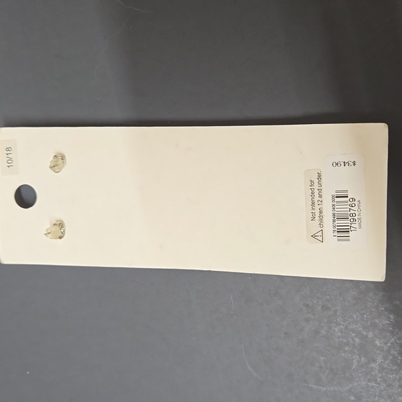 EXPRESS EARRINGS! NEW! - Picture 2 of 3